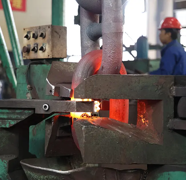 „Oceľová väzba“, ktorá chráni rozvoj hlbokomodrej energie